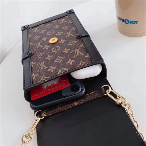 louis vuitton cellphone bag